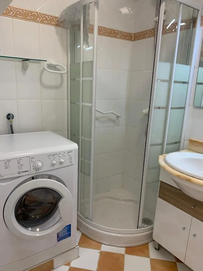 Estudio Granada Nerja 0*,